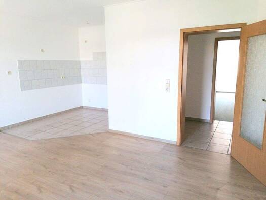 Wohnung zur Miete 515 € 4 Zimmer 79,3 m² 3. Geschoss frei ab sofort Lutherviertel Chemnitz 09126