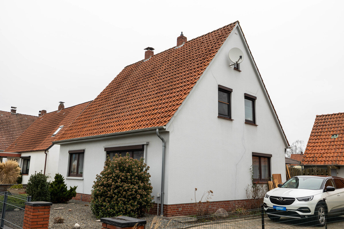 Einfamilienhaus zum Kauf 194.000 € 4 Zimmer 109 m²<br/>Wohnfläche 600 m²<br/>Grundstück Düsternort - Bezirk 9 Delmenhorst 27755