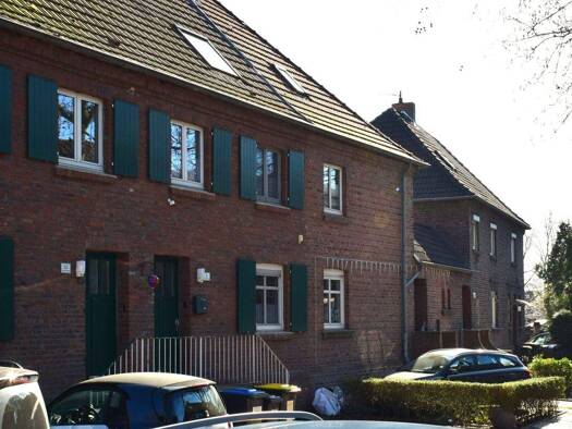 Reihenmittelhaus zur Versteigerung 199.000 € 4 Zimmer 80 m² 196 m² Grundstück frei ab sofort Kirchwiesenweg 10 Wehofen Duisburg 47179