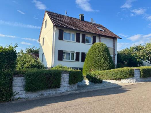 Mehrfamilienhaus zum Kauf 470.000 € 8 Zimmer 140 m² 614 m² Grundstück frei ab sofort Illingen Illingen 75428
