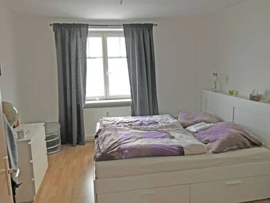 Wohnung zur Miete 760 € 2 Zimmer 62 m² 3 Geschosse frei ab 01.10.2025 Rolandstraße 9 Stein Stein 90547