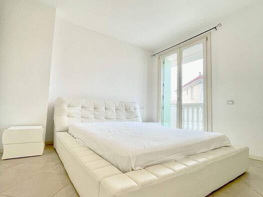 Wohnung zum Kauf 350.000 € 3 Zimmer 90 m² 1. Geschoss frei ab sofort Via San Zeno Desenzano del Garda