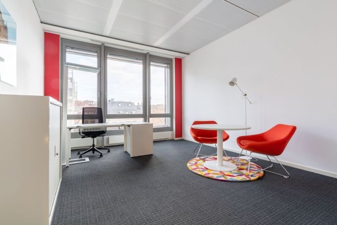 Bürofläche zur Miete 1.429 € 100 m²<br/>Bürofläche von 30 m² bis 100 m²<br/>Teilbarkeit Rotebuehlplatz 23 Rathaus Stuttgart 70178