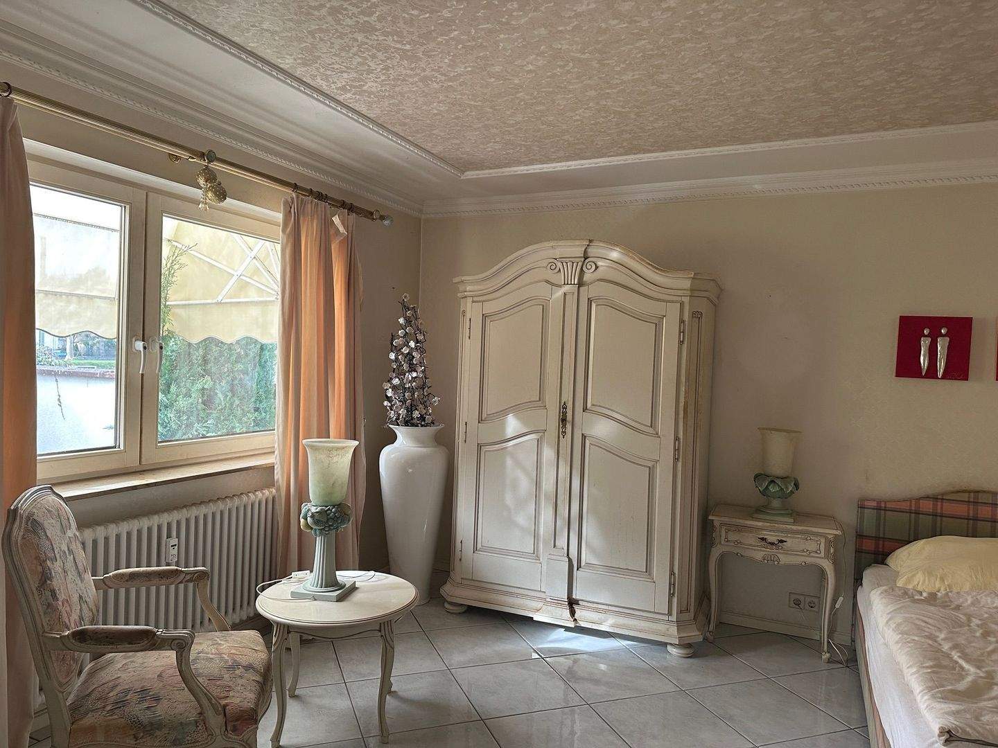 Immobilie in Endingen - Gartenwohnung mit überdachter Terrasse, Garage und zwei PKW-Stellplätzen - Bild 4