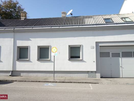 Gewerbeobjekt zum Kauf als Kapitalanlage geeignet 369.000 € 107 m² 361 m² Grundstück Wiener Neustadt 2700