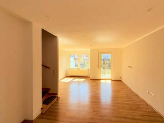 Reihenmittelhaus zum Kauf 395.000 € 4 Zimmer 120 m² 152,4 m² Grundstück frei ab sofort Herrieden 91567