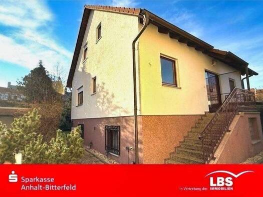 Einfamilienhaus zum Kauf 189.000 € 5 Zimmer 105 m² 930 m² Grundstück Köthen 06366