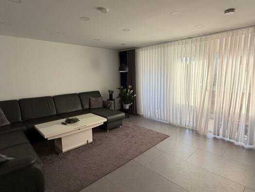 Wohnung zur Miete 1.300 € 4,5 Zimmer 104,7 m² Geschoss 2/6 frei ab 01.04.2026 Senderstraße 12 Mühlacker 75417