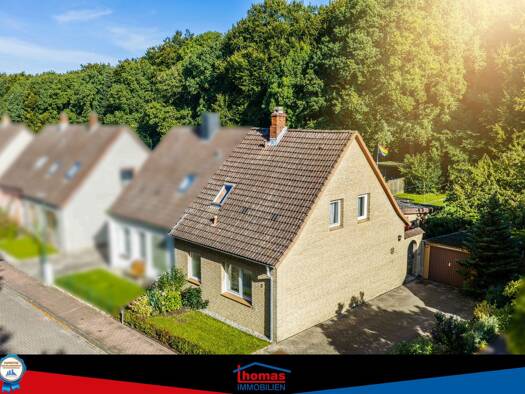 Doppelhaushälfte zum Kauf 129.000 € 3 Zimmer 74,3 m² 599 m² Grundstück Lägerdorf 25566