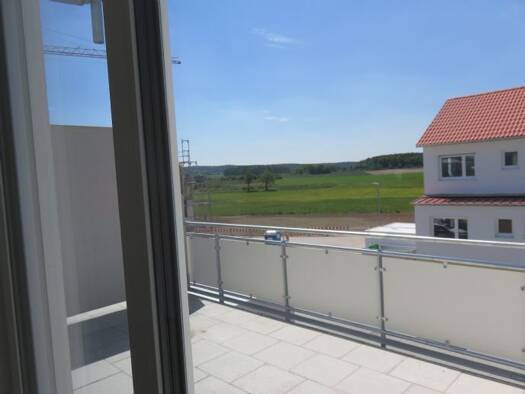 Reihenmittelhaus zur Miete 1.450 € 5 Zimmer 138 m² 140 m² Grundstück frei ab sofort Adelsdorf 91325