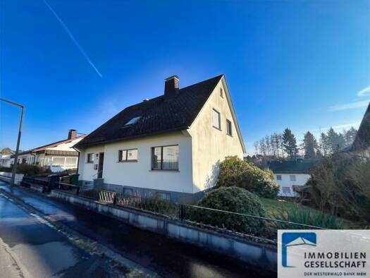 Einfamilienhaus zum Kauf 330.000 € 8 Zimmer 170 m² 629 m² Grundstück Ransbach-Baumbach 56235