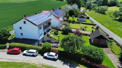 Mehrfamilienhaus zum Kauf 249.000 € 8 Zimmer 210 m² 1.319 m² Grundstück frei ab sofort Hundshausen Jesberg 34632