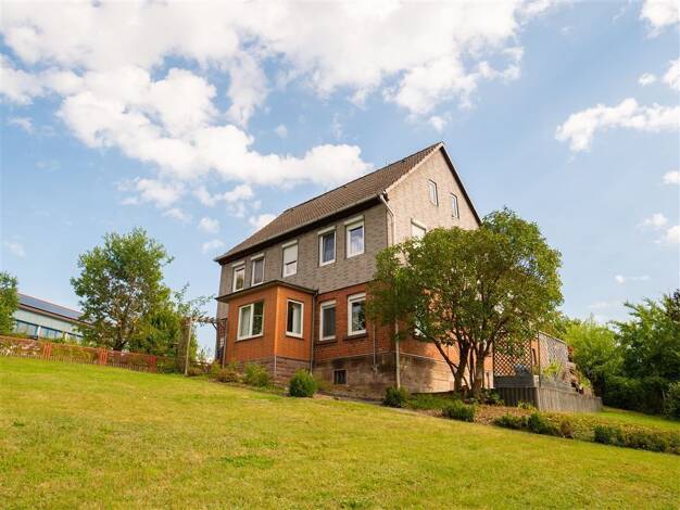 Einfamilienhaus zum Kauf 135.000 € 5 Zimmer 154 m² 1.030 m² Grundstück frei ab 01.05.2027 Halle Halle 37620