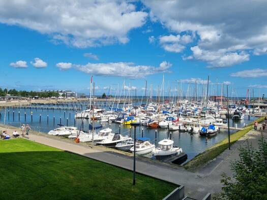 Wohnung zur Miete 700 € 2 Zimmer 41,6 m² Geschoss 1/7 frei ab 01.03.2026 Ostseeresidenz 1 Damp 24351