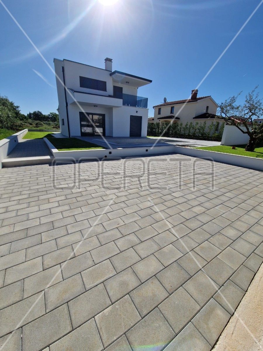 Haus zum Kauf 640.000 € 4 Zimmer 139 m²<br/>Wohnfläche 521 m²<br/>Grundstück Porec Porec center