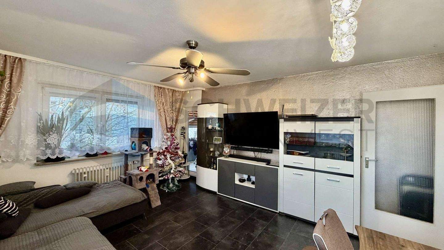 Immobilie in Möglingen - Freie 4-Zimmer-Wohnung mit zwei Balkonen und zwei Stellplätzen in Möglingen! - Bild 1