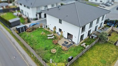 Doppelhaushälfte zum Kauf 629.500 € 5 Zimmer 149,6 m² 390 m² Grundstück Haidhof Maxhütte-Haidhof 93142