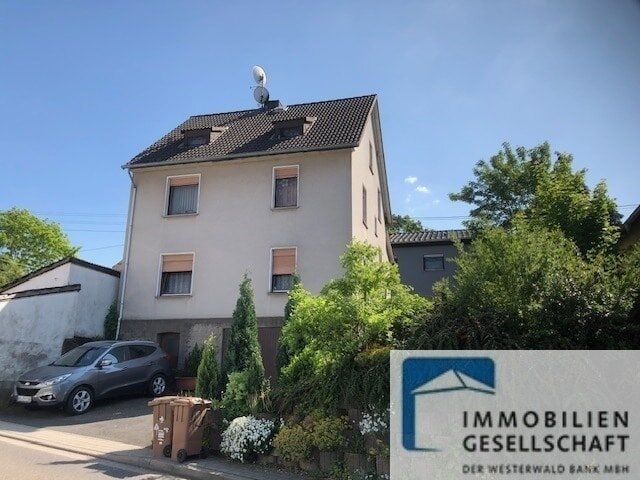 Einfamilienhaus zum Kauf 125.000 € 6 Zimmer 130 m²<br/>Wohnfläche 553 m²<br/>Grundstück ab sofort<br/>Verfügbarkeit Ransbach-Baumbach 56235