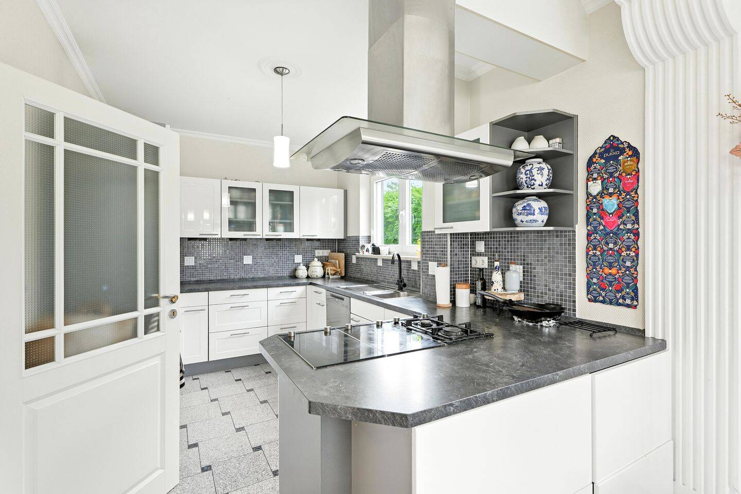 Property thumbnail 7