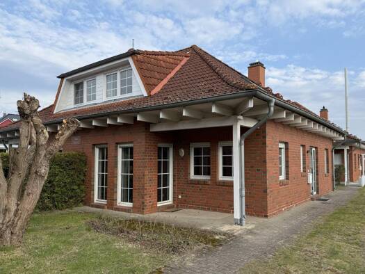 Doppelhaushälfte zum Kauf 345.000 € 4 Zimmer 84,1 m² 115 m² Grundstück frei ab sofort Schulstraße 11 Zingst 18374