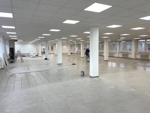 Lagerhalle zur Miete 8 € 605 m² Lagerfläche teilbar ab 300 m² Eching 85386
