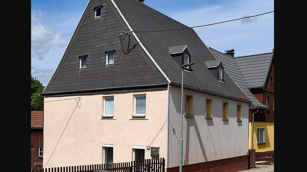 Einfamilienhaus zum Kauf 30.000 € 12 Zimmer 140 m² 370 m² Grundstück frei ab sofort Lengefeld Pockau-Lengefeld 09514