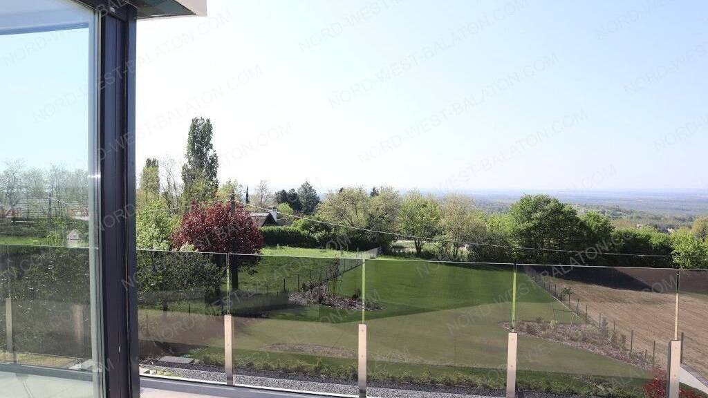 Einfamilienhaus zum Kauf - Erstbezug provisionsfrei 1.490.000 € 6 Zimmer 299 m² 2.026 m² Grundstück frei ab sofort Cserszegtomaj 8372