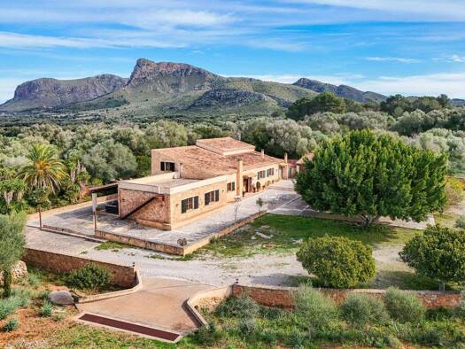 Landhaus zur Miete 8.500 € 9 Zimmer 671 m² 582.376 m² Grundstück frei ab 01.10.2026 Colonia de sant pere 07579