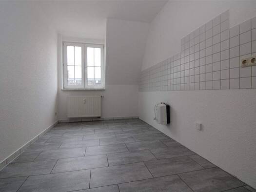 Wohnung zur Miete 300 € 2 Zimmer 55 m² 3. Geschoss Liebknechtstraße 52 Westend Plauen 08523