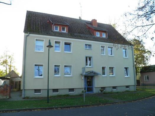 Mehrfamilienhaus zum Kauf als Kapitalanlage geeignet 175.000 € 16 Zimmer 301 m² 531 m² Grundstück Alte Dorfstrasse 10 ,  OT Groß Neuendorf Letschin 15324