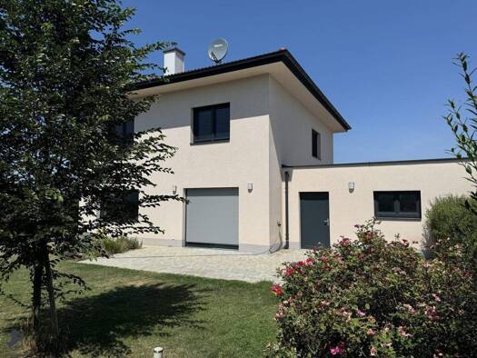 Einfamilienhaus zur Miete 2.350 € 4,5 Zimmer 142 m² 554 m² Grundstück Rosenhügelstraße Pixendorf 3451