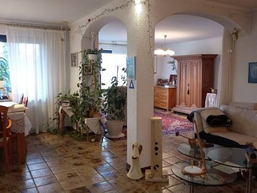 Wohnung zur Miete 1.200 € 5 Zimmer 138 m² Geschoss EG/3 frei ab 15.02.2026 Melsungen 34212