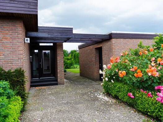 Bungalow zum Kauf 355.000 € 5 Zimmer 150 m² 835 m² Grundstück Stickgras/Annenriede Delmenhorst 27751