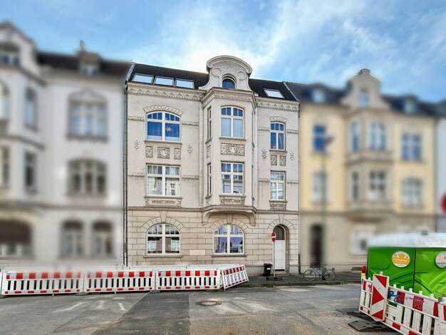 Wohnung zum Kauf 179.000 € 3 Zimmer 87 m² Dachgeschoss Duisburg 47058