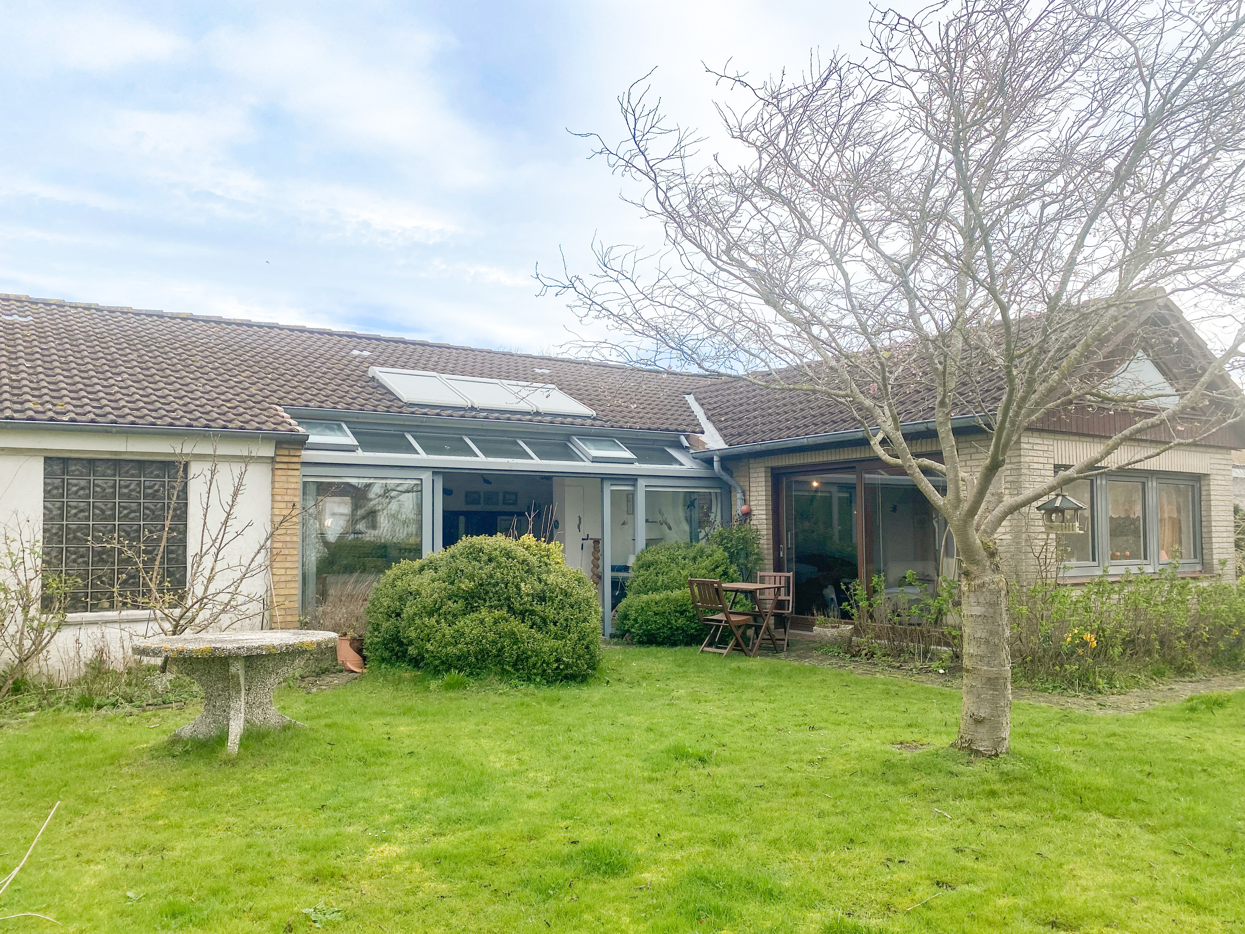 Bungalow zum Kauf 2 Zimmer 99 m²<br/>Wohnfläche 618 m²<br/>Grundstück Büsum 25761