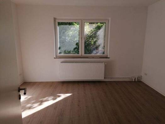 Wohnung zur Miete 784 € 4 Zimmer 112 m² 1. Geschoss frei ab sofort Werdumer Straße 108 Altengroden Wilhelmshaven 26386