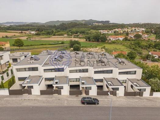 Haus zum Kauf 479.000 € 222 m² 185 m² Grundstück Vila Nova De Famalicão 4760