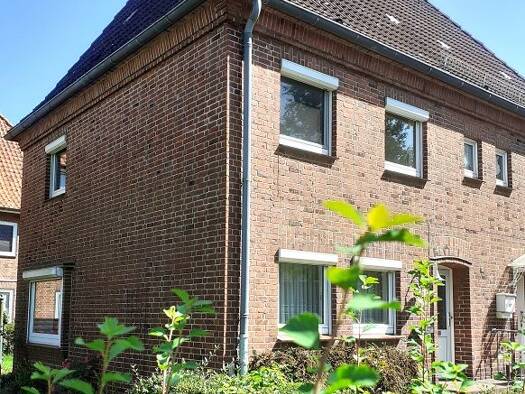 Doppelhaushälfte zum Kauf 149.000 € 3 Zimmer 75,5 m² 447 m² Grundstück frei ab sofort Flensburger Straße 54b Rendsburg 24768