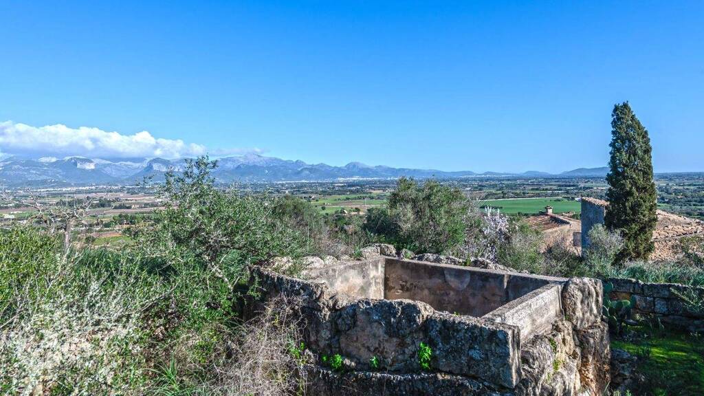 Landhaus zum Kauf provisionsfrei 450.000 € 5 Zimmer 166 m² 2.666 m² Grundstück Santa Eugènia 07142