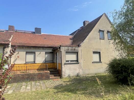 Doppelhaushälfte zum Kauf 75.000 € 5 Zimmer 100 m² 1.019 m² Grundstück Hoyerswerda Hoyerswerda 02977
