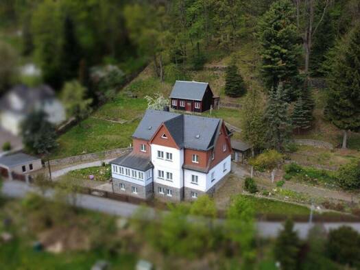 Villa zum Kauf 279.000 € 9 Zimmer 230 m² 5.570 m² Grundstück Frohnau Annaberg-Buchholz 09456