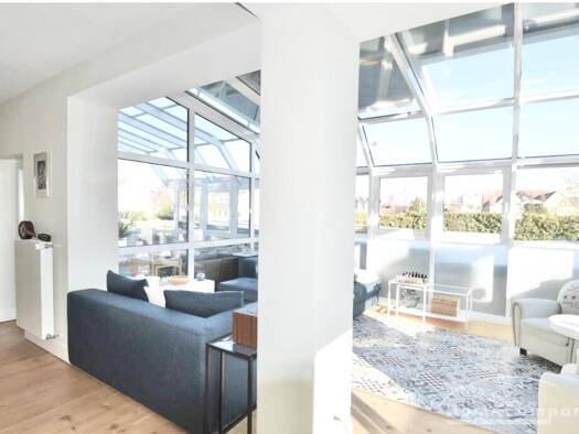 Haus zur Miete Wohnen auf Zeit 5.800 € 7 Zimmer 295 m² frei ab sofort Friedrichsdorf 61381