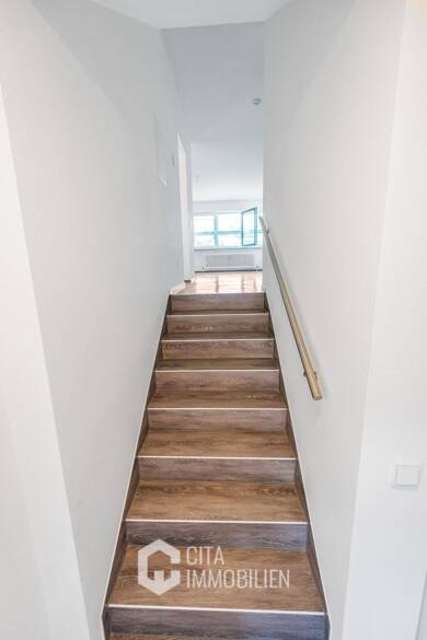 Maisonette zum Kauf 299.000 € 2 Zimmer 73 m² 2. Geschoss Köppern Friedrichsdorf 61381