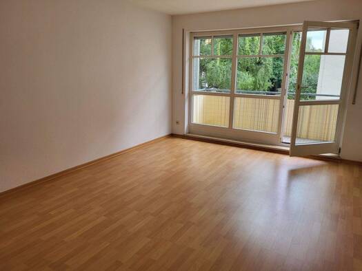 Wohnung zur Miete 500 € 2 Zimmer 49,7 m² 3. Geschoss frei ab 01.02.2026 Cotta Dresden 01157