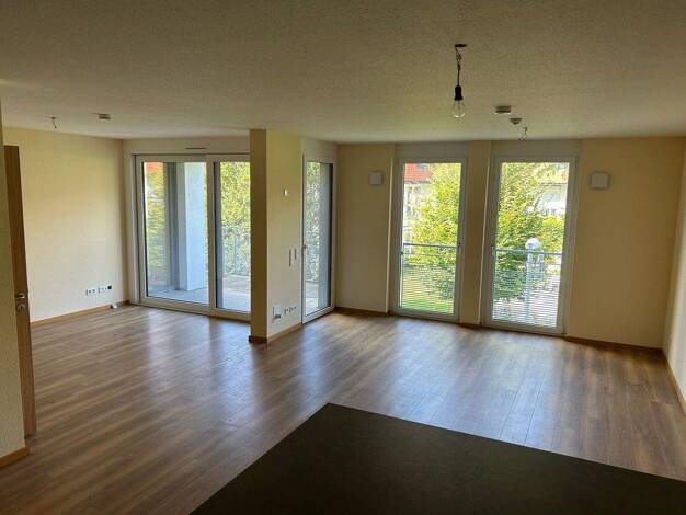 Wohnung zum Kauf - Erstbezug 529.000 € 3 Zimmer 83 m² 1. Geschoss frei ab sofort Untertürkheim Stuttgart 70327