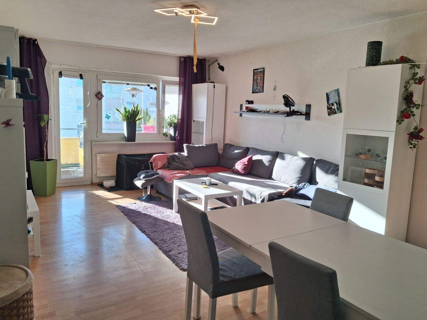 Immobilie in Lottstetten - Großzügige 4-Zimmer-Wohnung mit Balkon, Büro und Einzelgarage - Bild 1