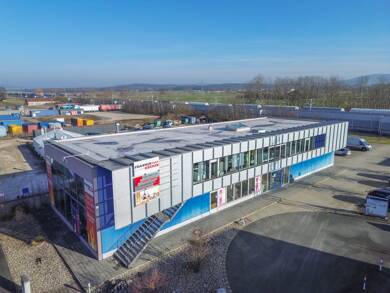 Bürogebäude zum Kauf 1.900.000 € 860 m² Bürofläche Baiersdorf Baiersdorf 91083