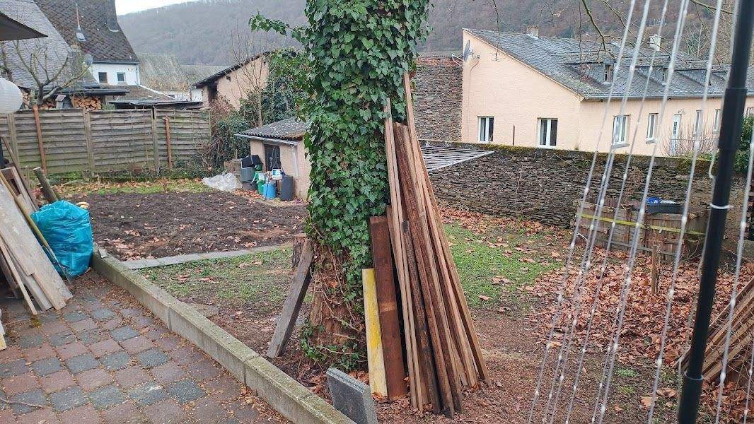 Immobilie in Neumagen-Dhron - Einfamilienwohnhaus mit Garage und Garten und Platzreserve  / Reihenendhaus - Bild 3