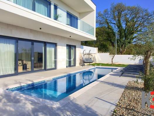 Haus zum Kauf 1.380.000 € 5 Zimmer 200 m² 250 m² Grundstück Krk 0