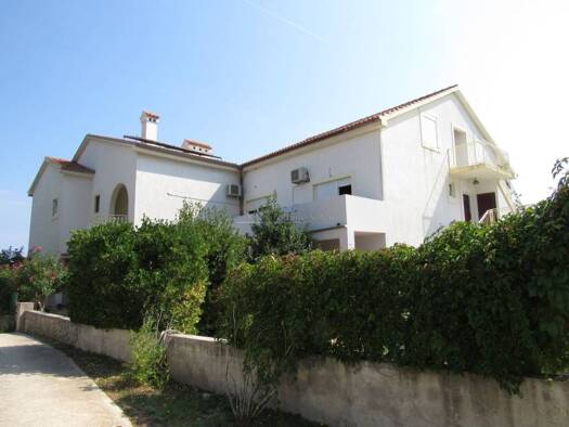 Haus zum Kauf 2.400.000 € 19 Zimmer 819 m² Mali Lošinj